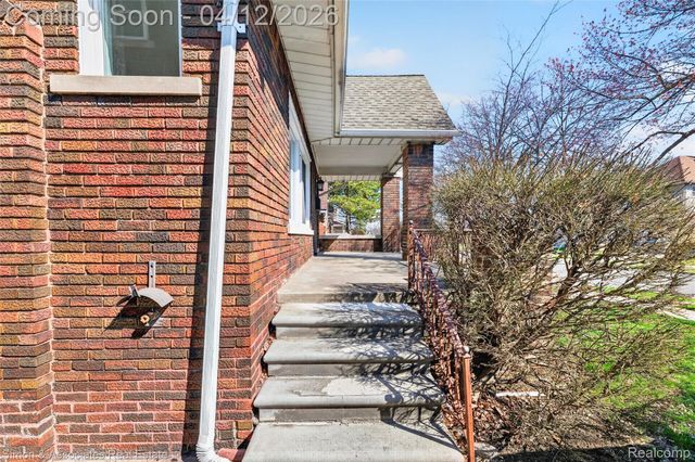 5019 Maple Street, Dearborn, MI 48126