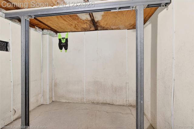 5019 Maple Street, Dearborn, MI 48126