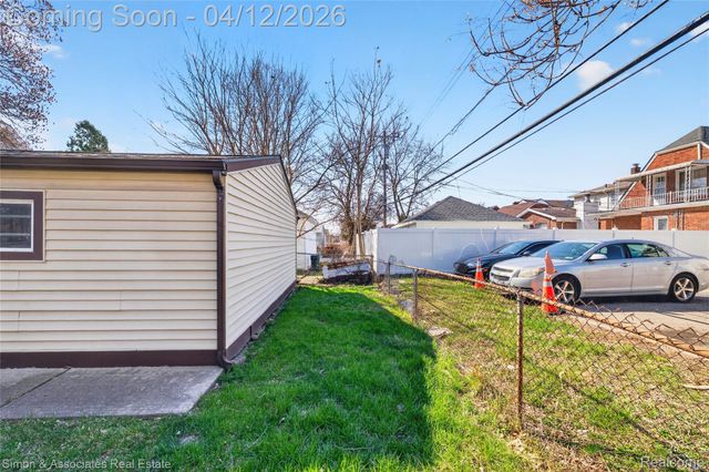 5019 Maple Street, Dearborn, MI 48126