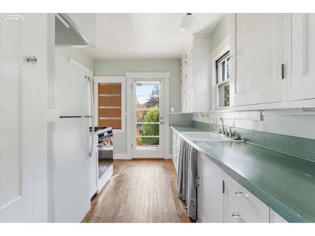 10226 Nw 109TH Ave, Portland, OR 97231