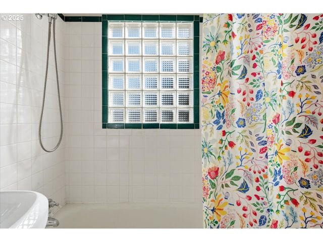 10226 Nw 109TH Ave, Portland, OR 97231