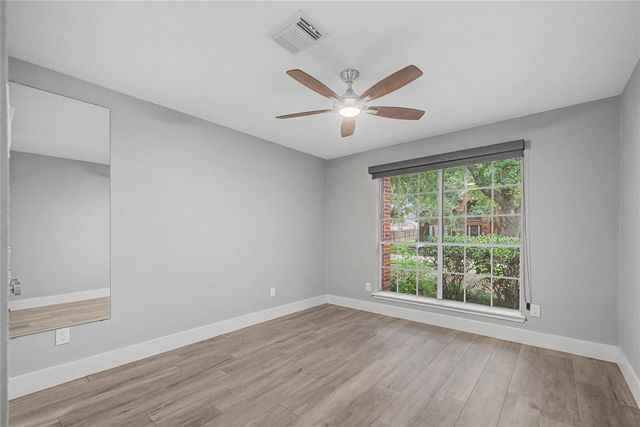 1210 Bob White Drive, Friendswood, TX 77546