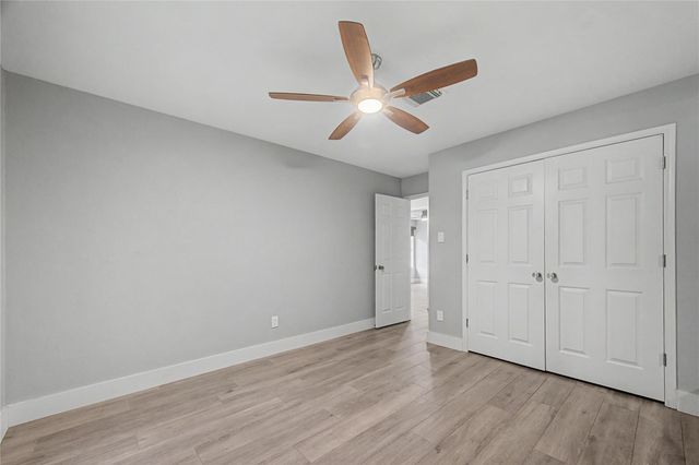 1210 Bob White Drive, Friendswood, TX 77546