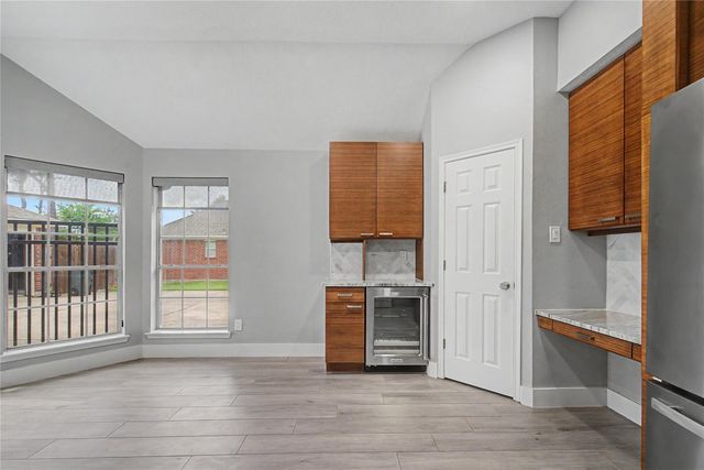 1210 Bob White Drive, Friendswood, TX 77546