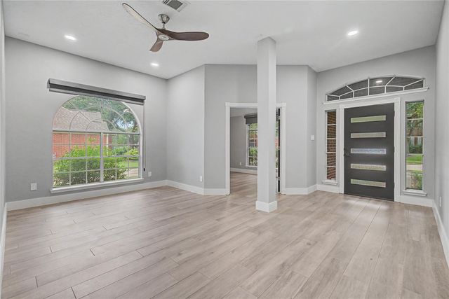 1210 Bob White Drive, Friendswood, TX 77546