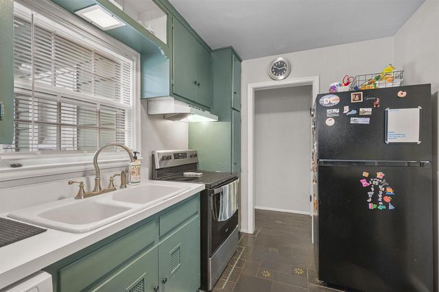 71 S Blackhawk Street, Janesville, WI 53545