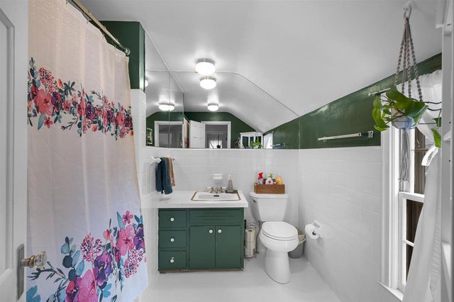 71 S Blackhawk Street, Janesville, WI 53545