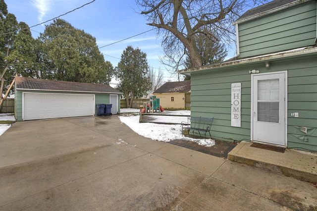 71 S Blackhawk Street, Janesville, WI 53545