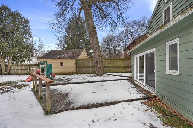 71 S Blackhawk Street, Janesville, WI 53545