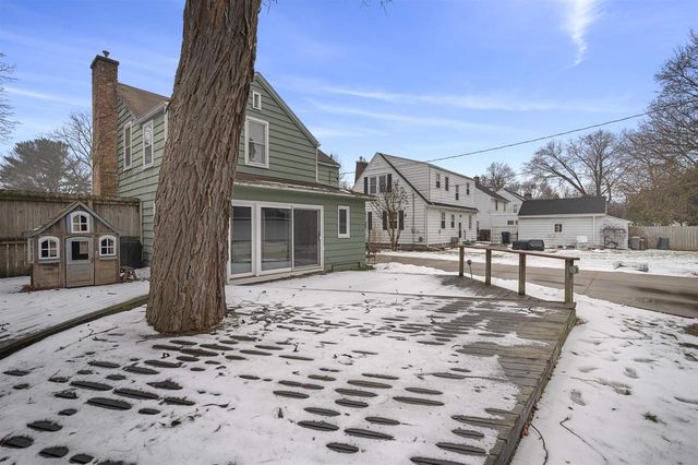 71 S Blackhawk Street, Janesville, WI 53545
