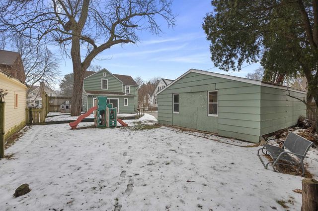 71 S Blackhawk Street, Janesville, WI 53545