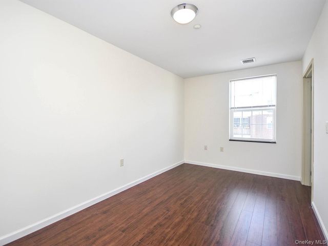 200 Carney Street 202, Glen Cove, NY 11542