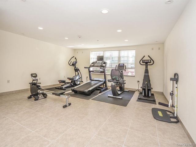 200 Carney Street 202, Glen Cove, NY 11542