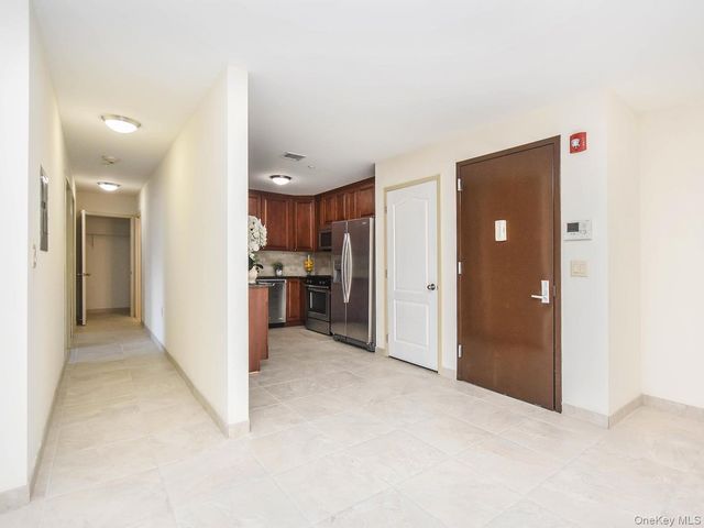 200 Carney Street 202, Glen Cove, NY 11542