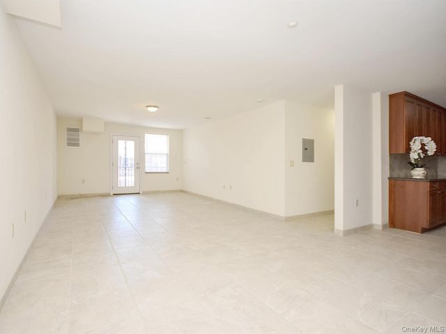 200 Carney Street 202, Glen Cove, NY 11542