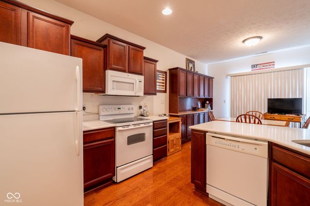 4082 Bayberry Court, Greenwood, IN 46143