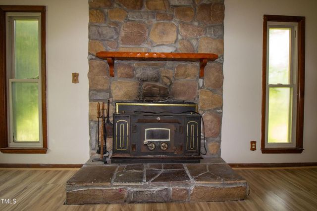 887 71st School Road, Fayetteville, NC 28314