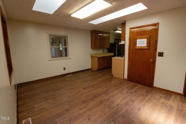 887 71st School Road, Fayetteville, NC 28314