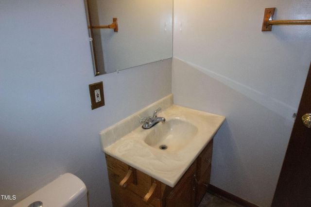 887 71st School Road, Fayetteville, NC 28314