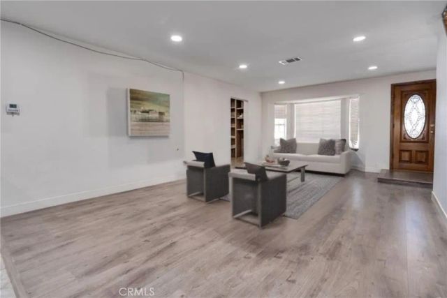 6233 Coriander Drive, Oak Hills, CA 92344