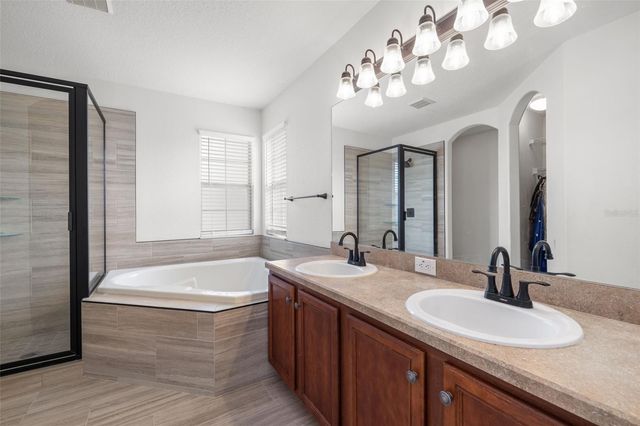 5950 BEACONPARK STREET, Lithia, FL 33547