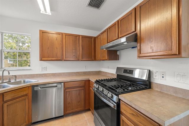 5950 BEACONPARK STREET, Lithia, FL 33547