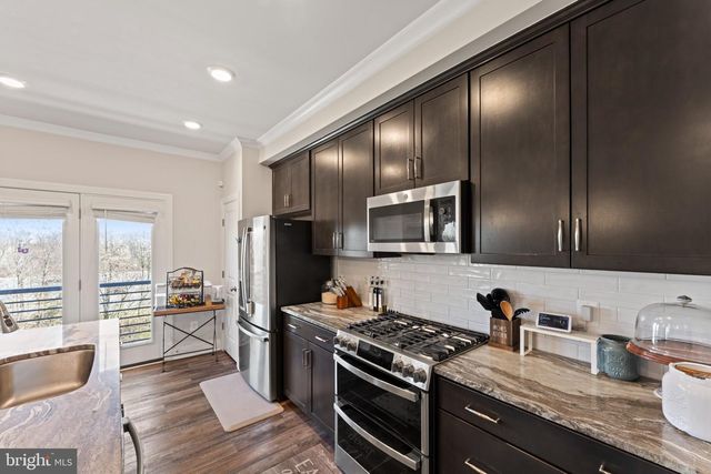 1330 RAIL STOP DR, Woodbridge, VA 22191