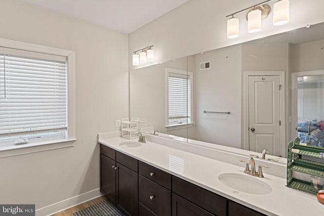 1330 RAIL STOP DR, Woodbridge, VA 22191