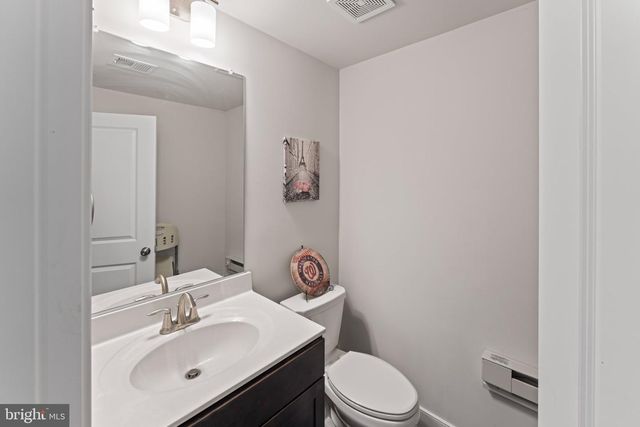 1330 RAIL STOP DR, Woodbridge, VA 22191