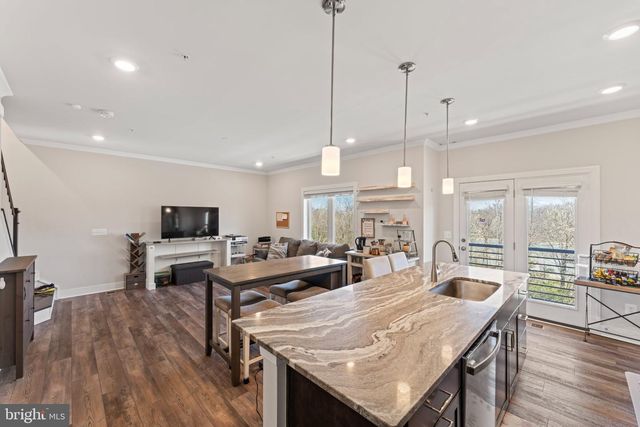 1330 RAIL STOP DR, Woodbridge, VA 22191