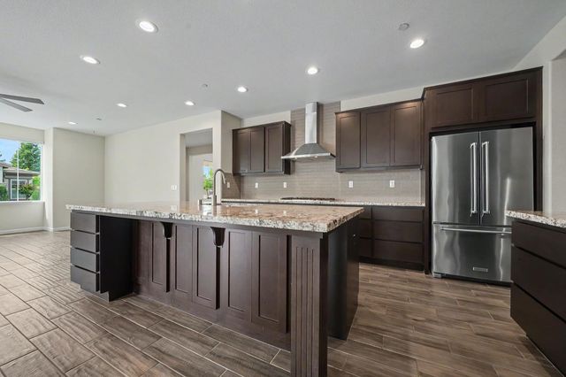 2584 Lombardy Ct, Lodi, CA 95242