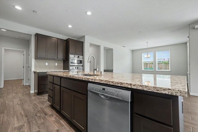 2584 Lombardy Ct, Lodi, CA 95242