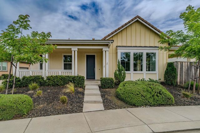 2584 Lombardy Ct, Lodi, CA 95242