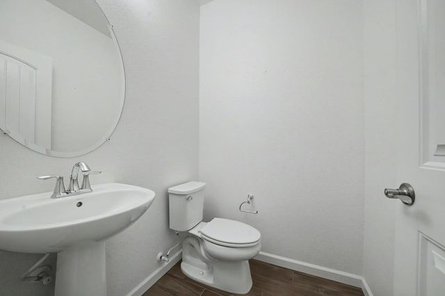 2584 Lombardy Ct, Lodi, CA 95242
