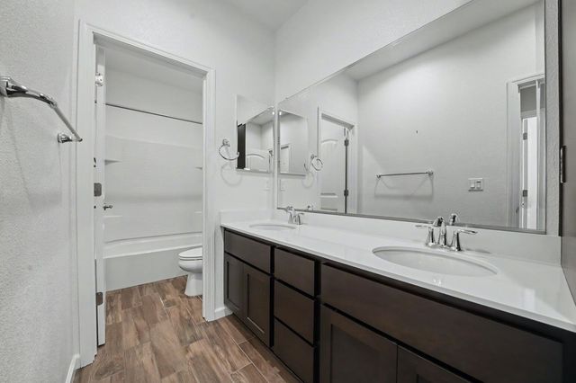 2584 Lombardy Ct, Lodi, CA 95242