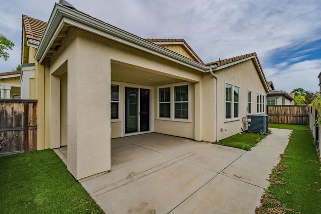 2584 Lombardy Ct, Lodi, CA 95242