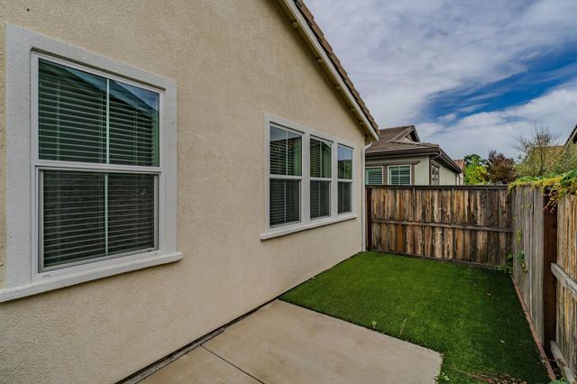 2584 Lombardy Ct, Lodi, CA 95242