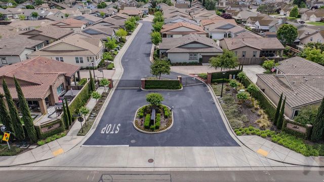2584 Lombardy Ct, Lodi, CA 95242