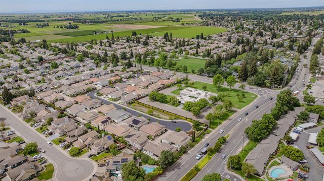 2584 Lombardy Ct, Lodi, CA 95242