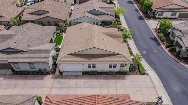 2584 Lombardy Ct, Lodi, CA 95242