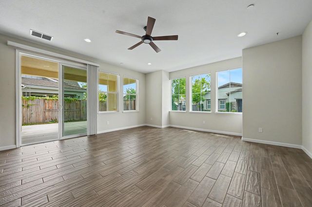 2584 Lombardy Ct, Lodi, CA 95242