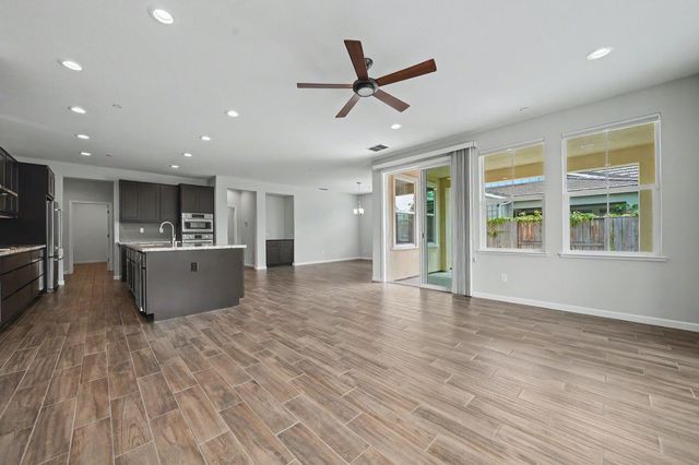 2584 Lombardy Ct, Lodi, CA 95242