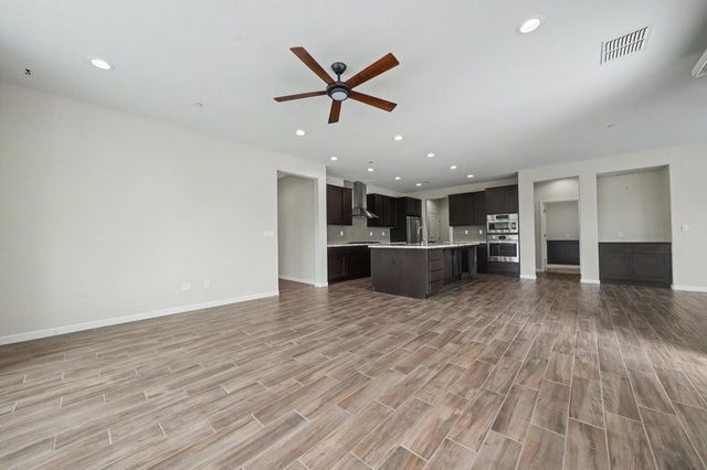 2584 Lombardy Ct, Lodi, CA 95242