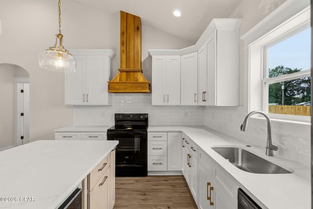 7741 Calhoun Avenue, Panama City, FL 32409