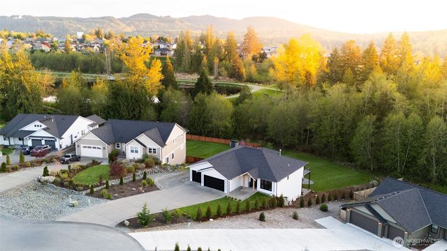 24026 Dolphin Lane, Mount Vernon, WA 98274