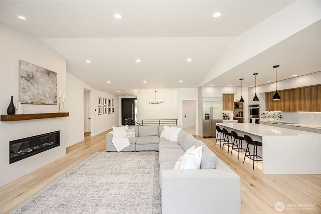 24026 Dolphin Lane, Mount Vernon, WA 98274