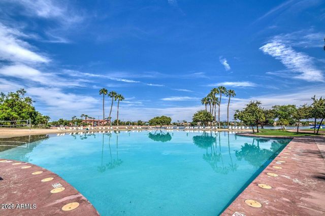 1527 E BEACON Drive, Gilbert, AZ 85234