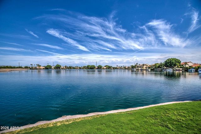 1527 E BEACON Drive, Gilbert, AZ 85234