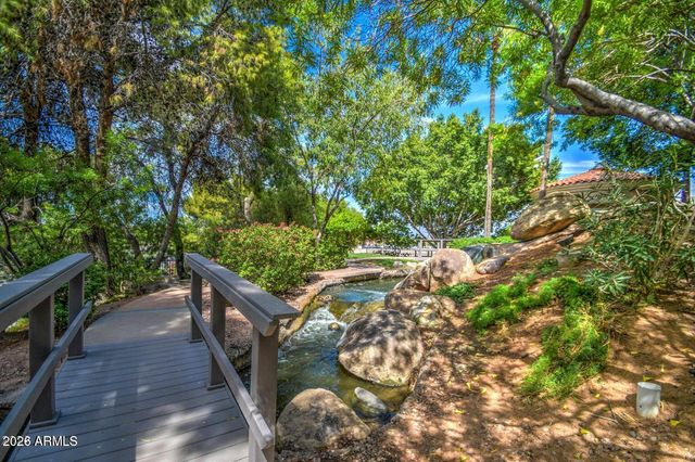 1527 E BEACON Drive, Gilbert, AZ 85234