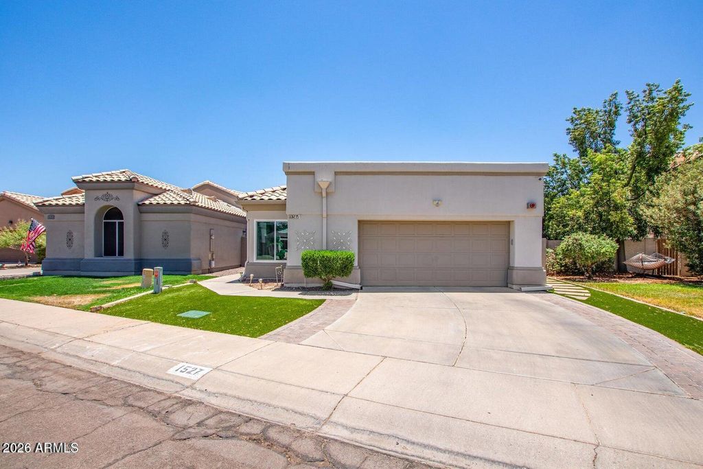 1527 E BEACON Drive, Gilbert, AZ 85234